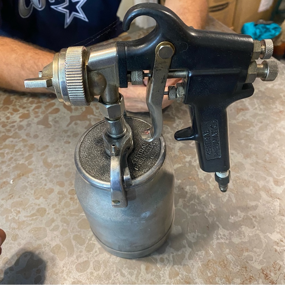 Central Pneumatic Metal paint Spray